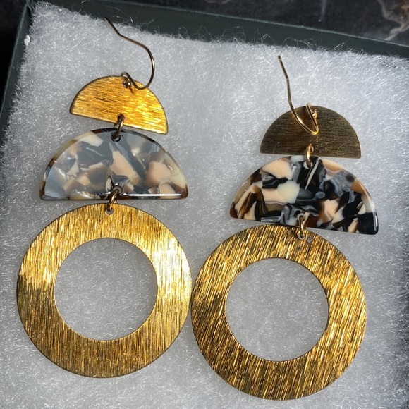 Jewelry - Fashion earrings